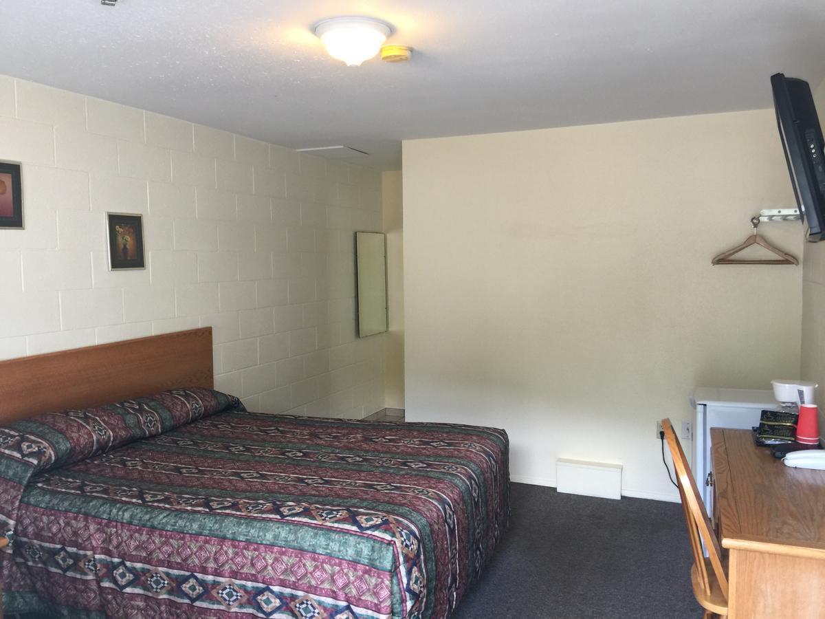 Valley Motel Sparwood Kültér fotó